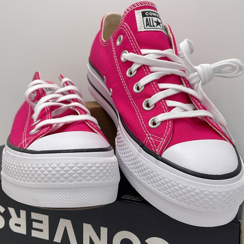 Converse WMNS CTAS LIFT OX
CERISE PINK/WHITE/BLACK A11539F Platforms Sneakers - Picture 6 of 16